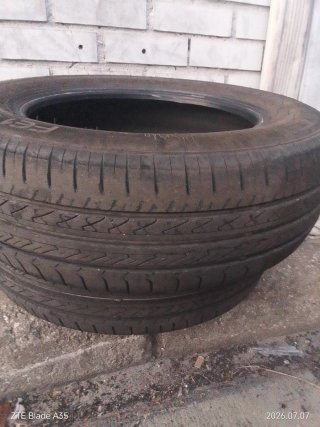 VENDO GOMAS SEMINUEVAS