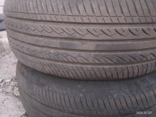 VENDO GOMAS SEMINUEVAS