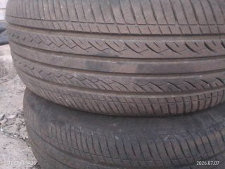 VENDO GOMAS SEMINUEVAS