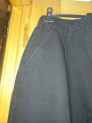 Pantalón negro vaquero de mujer