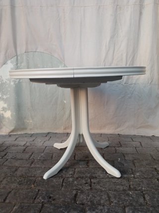Mesa extensible de comedor vintage restaurada.