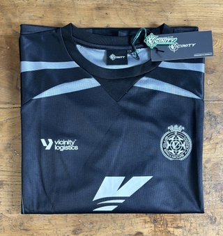 Maglietta Vicinity Nera