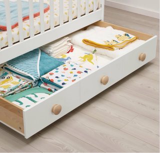 Cuna blanca IKEA Gonatt con cajones