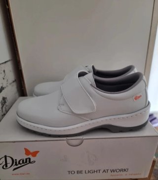 Zuecos Dian blancos a estrenar