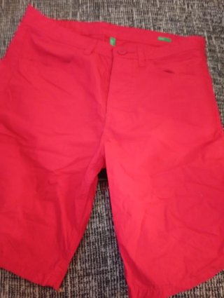 Pantalones cortos Benetton rojos hombre