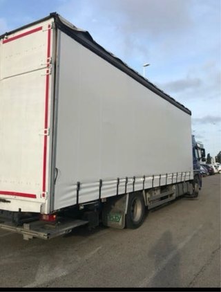 Se hacen portes con camion