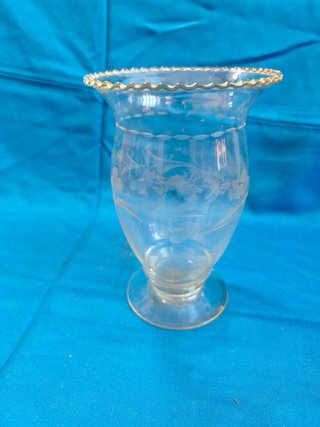 Jarra de vidro antiga estilo tulipa