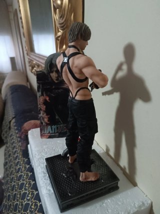 Figura Leon S Kennedy Coleccionista