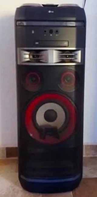 Altavoz LG potente negro/rojo