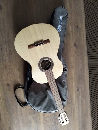Guitarra Clásica Madera Clara