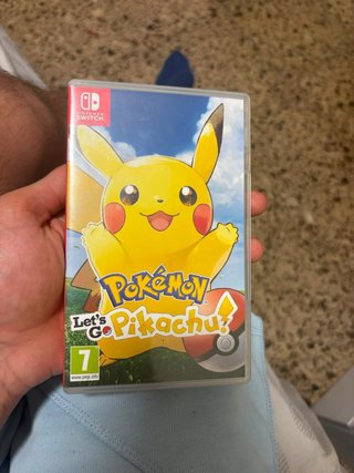 Pacchetto Nintendo Switch + 4 Giochi