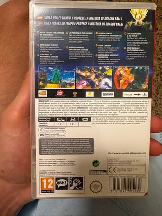 Pacchetto Nintendo Switch + 4 Giochi