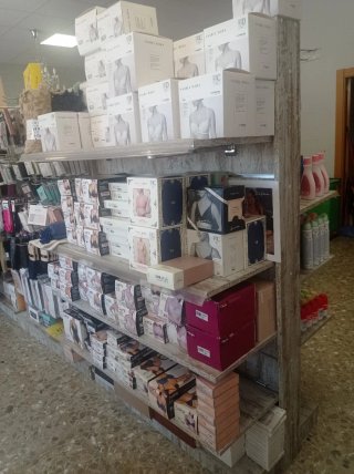 Góndolas y espalderas para comercio