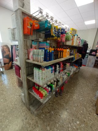Góndolas y espalderas para comercio