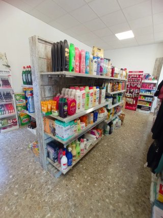 Góndolas y espalderas para comercio