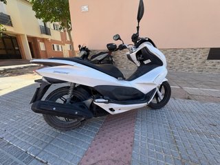 Honda PCX 125 Blanca