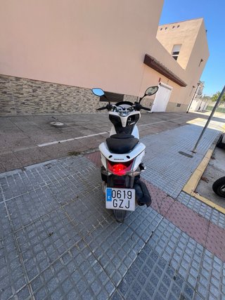 Honda PCX 125 Blanca