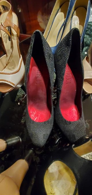 Assortimento di 13 scarpe col tacco