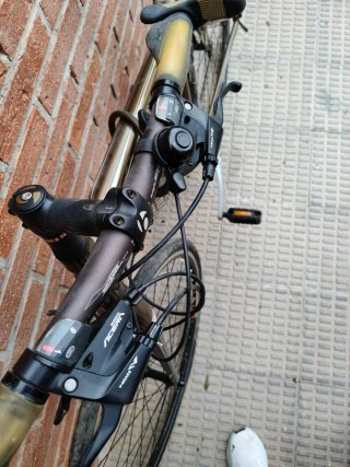 Bicicleta Híbrida Marrón