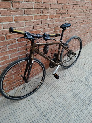 Bicicleta Híbrida Marrón