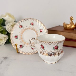 Taza y plato porcelana inglesa Rosina