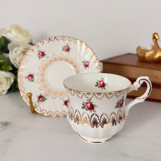 Taza y plato porcelana inglesa Rosina
