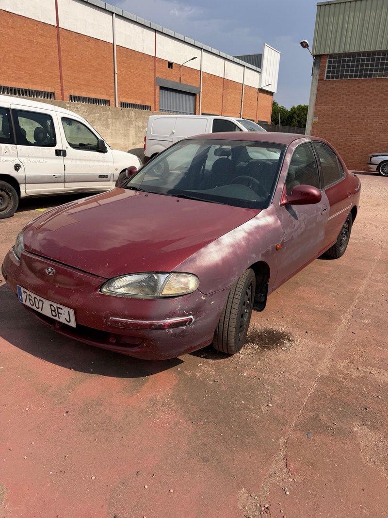 Hyundai Lantra 2001 - foto 1