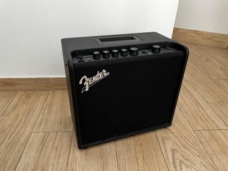 Amplificador Guitarra Fender Mustang LT25