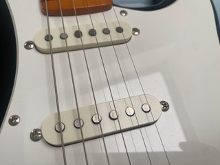 Squier Classic Vibe '60s Stratocaster Nera