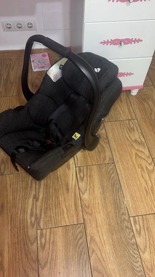 Silla de coche bebé Joie casi nueva