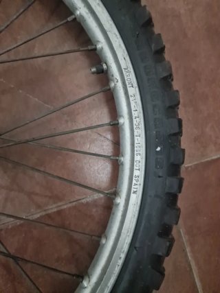 Llantas Akron y cadena Rieju RV Super Marathon Dra