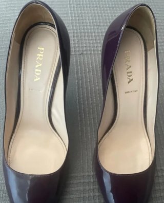 Décolleté Prada vernice bordeaux - scarpe