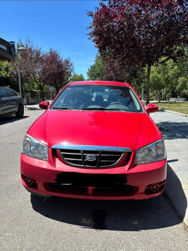 KIA Cerato 2003 - foto 1