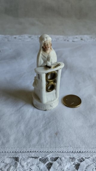 Figura año 1941 Porcelana religiosa antigua