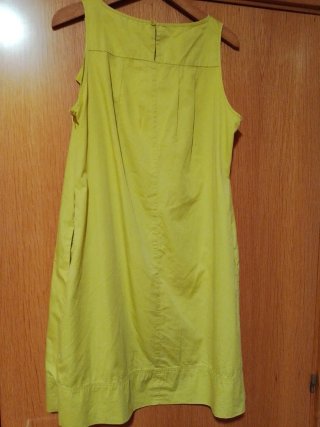 Vestido verde con lazo