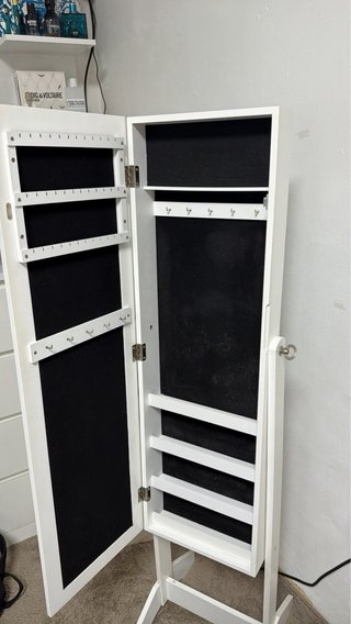 Joyero con espejo blanco