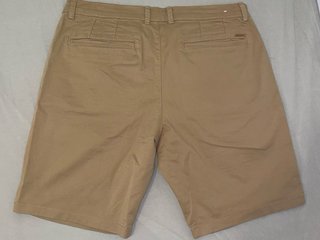 Bermuda Springfield Talla 44 Beige