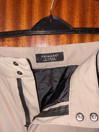 Pantalones de esquí beige con bolsillos