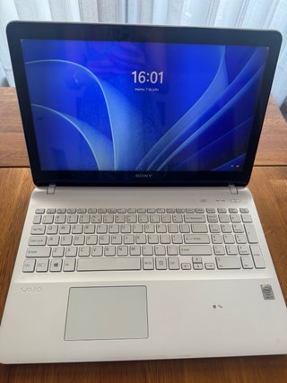 Sony Vaio 17 SSD 500GB 8GB RAM