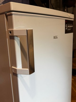 Congelatore verticale AEG ATB48E1AW 85L
