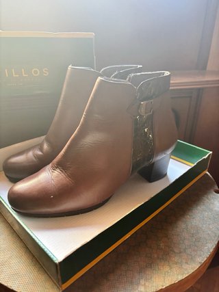Botines Pitillos Piel Marrón Talla 39