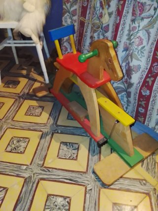 Caballito de madera para niños