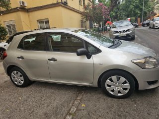 Toyota Auris 2010
