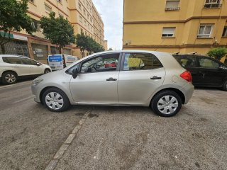Toyota Auris 2010