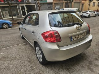 Toyota Auris 2010