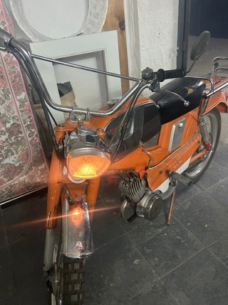 Mobylette Campera Histórica Naranja