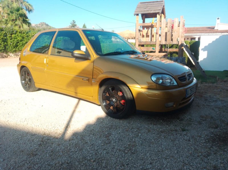 Citroen Saxo 16v - foto 1