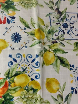 Foulard con stampa limoni e fiori