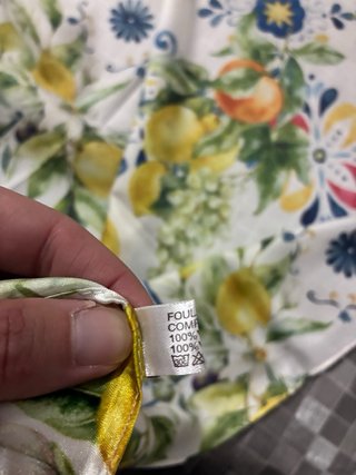 Foulard con stampa limoni e fiori