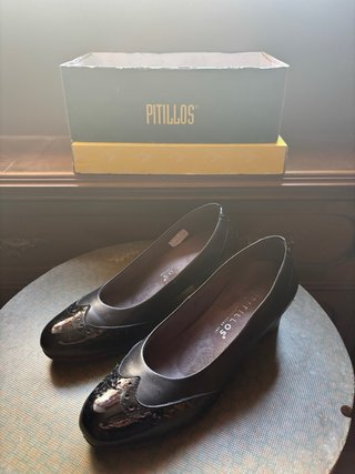 Mocasin cuña negro Pitillos talla 39